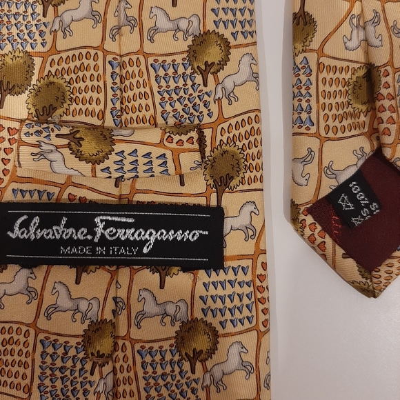 Salvatore Ferragamo Neck Tie - Picture 3 of 3